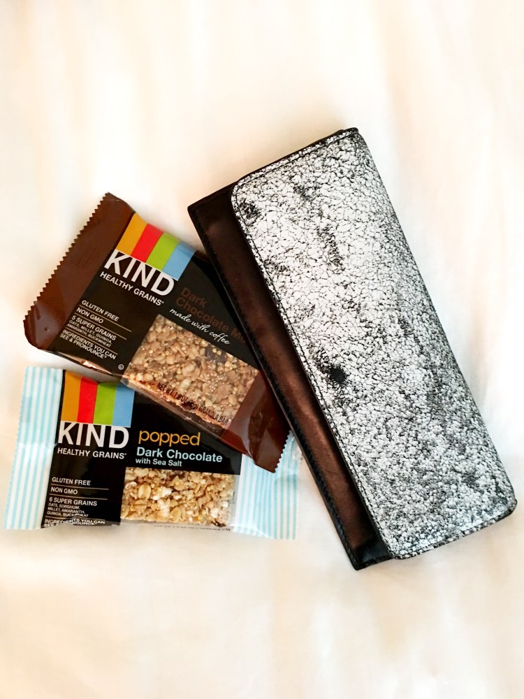 KINDBars_InternationalTravelTips