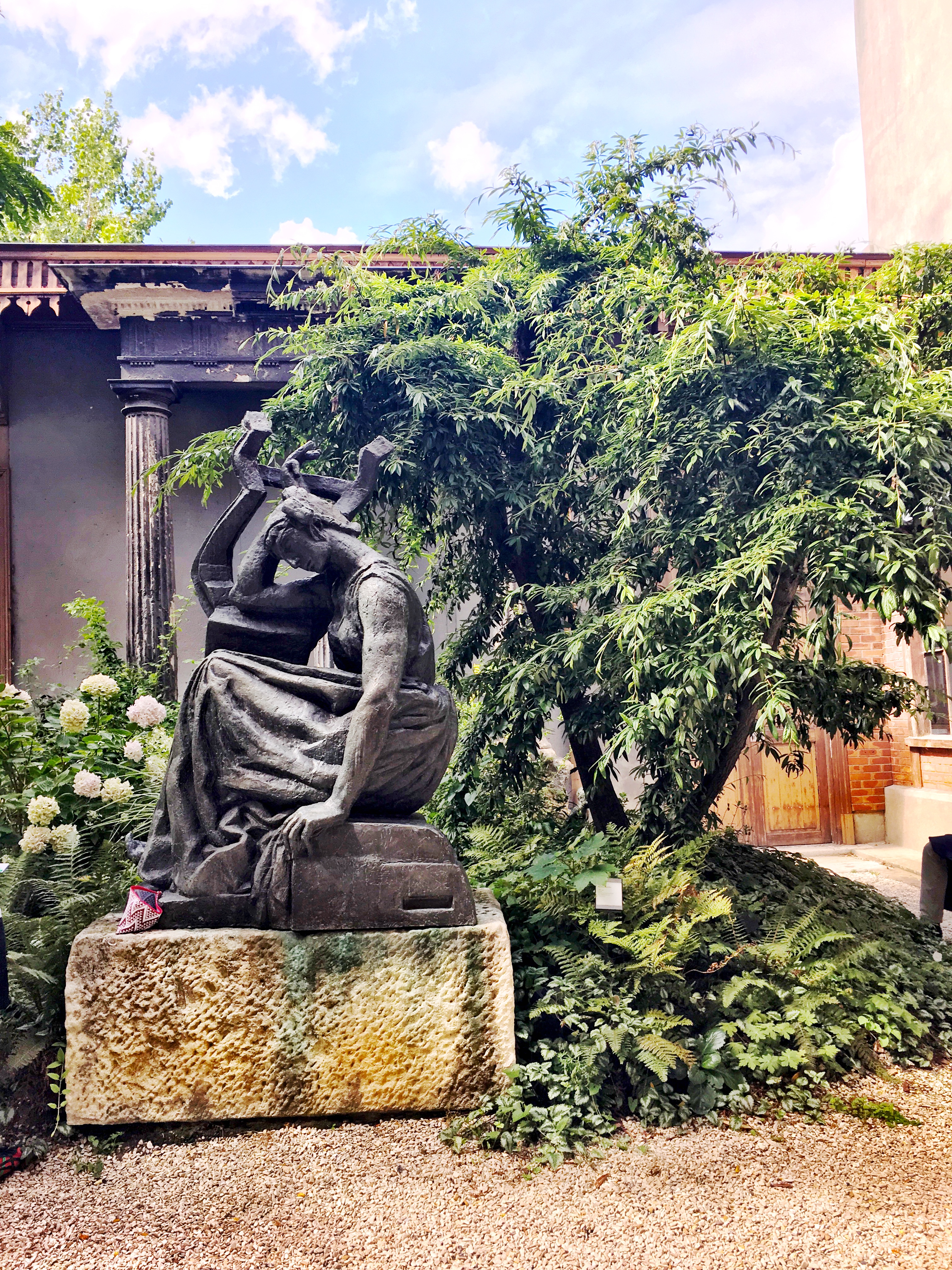 Musee Bourdelle gardens