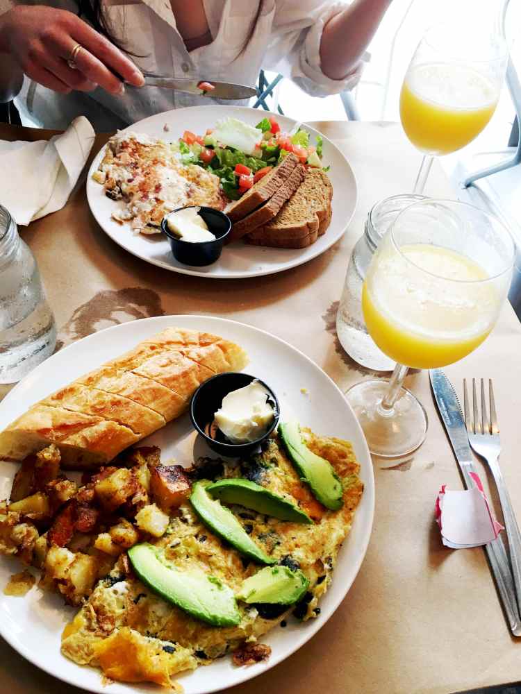 brunch at Effy's Harlem