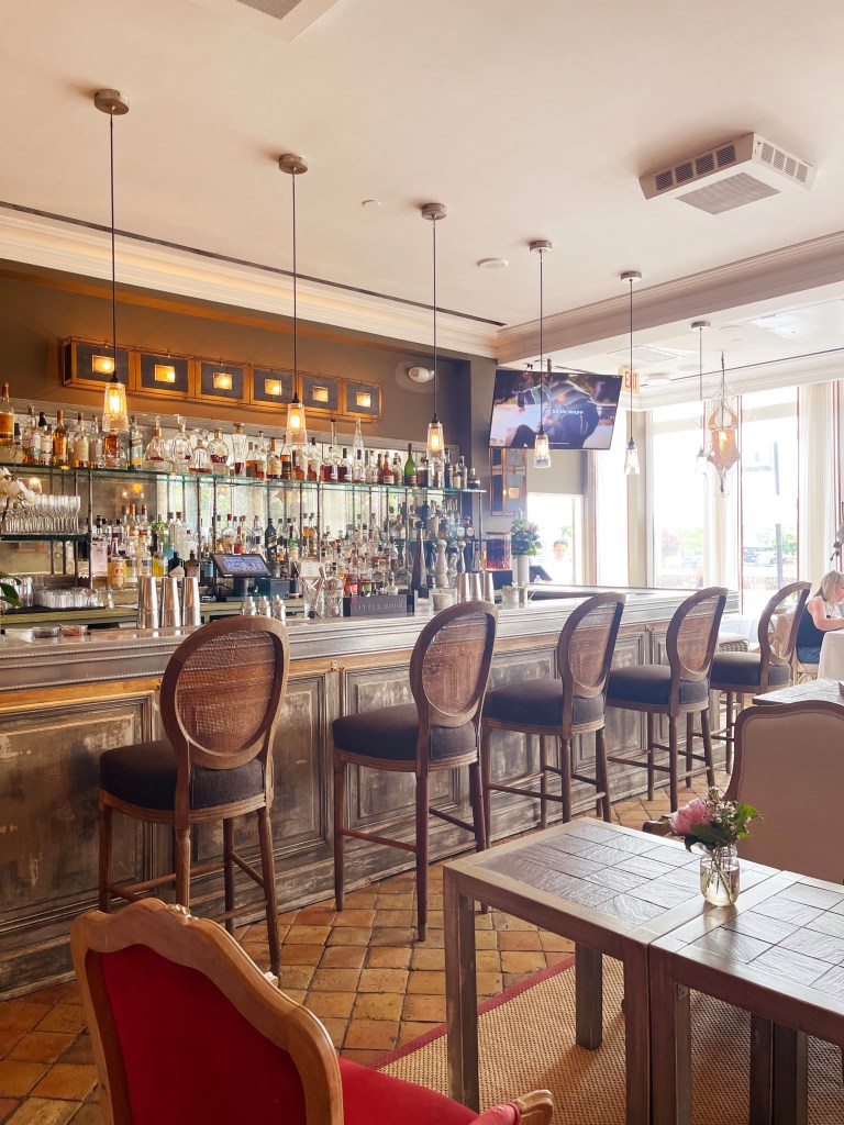 The bar at l'escale at Delamar Greenwich Harbor